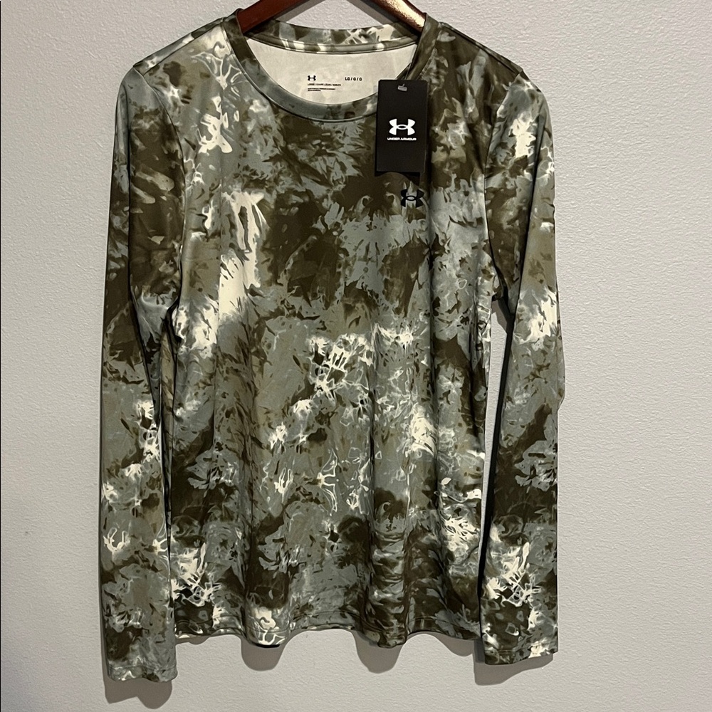 Under Armour Green and White Patterned Long Sleeve Shirt